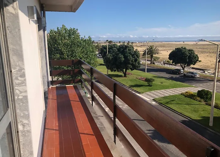 Casa Da Com Três Quartos - Figueira Foz *